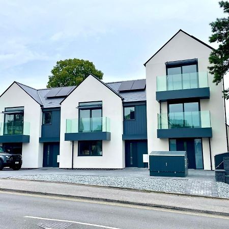 Stunning Brand New House - Sleeps 6 - Free Parking - Great Location - Fast Wifi - Smart Tv - Close To Poole & Bournemouth & Sandbanks Bagian luar foto